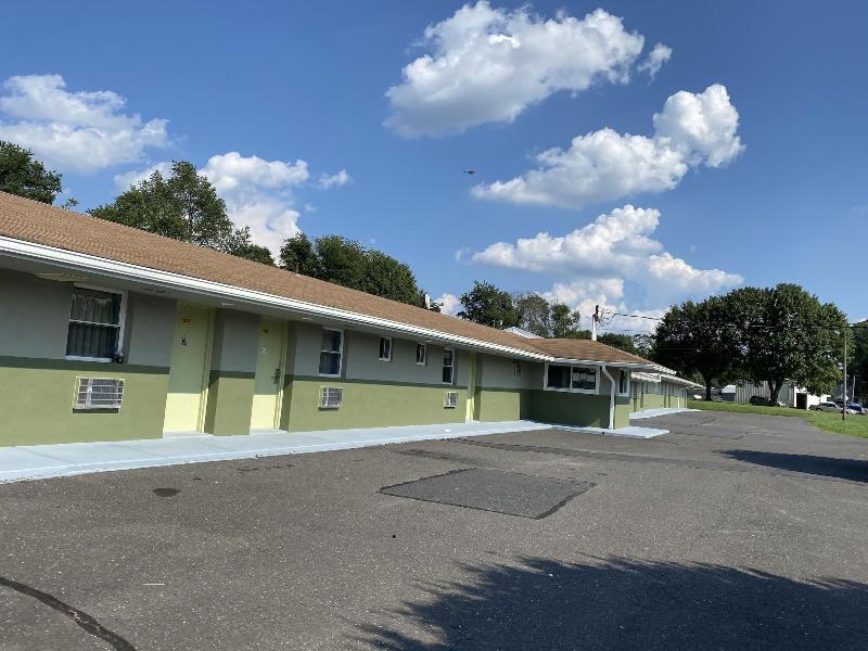 Red Carpet Inn And Suites image