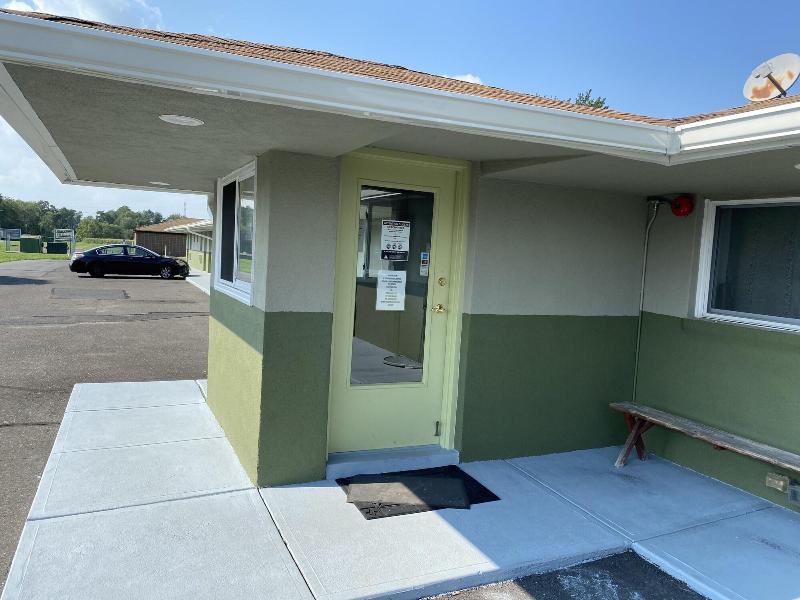 Red Carpet Inn And Suites image