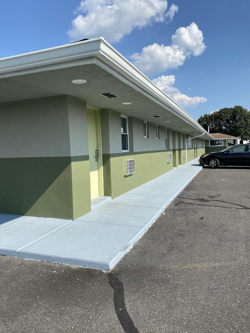 Red Carpet Inn And Suites image