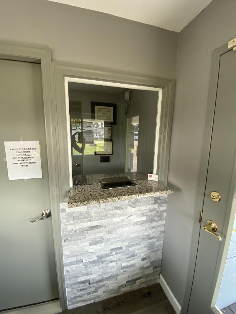 Red Carpet Inn And Suites image