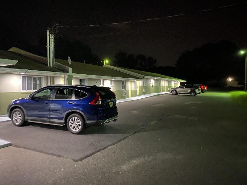 Red Carpet Inn And Suites image