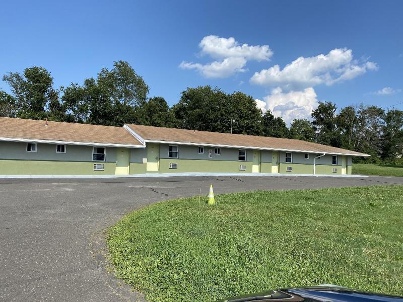 Red Carpet Inn And Suites image