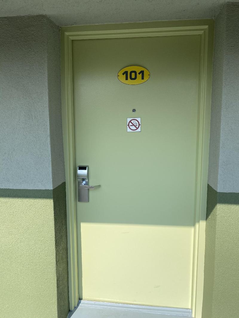 Red Carpet Inn And Suites image