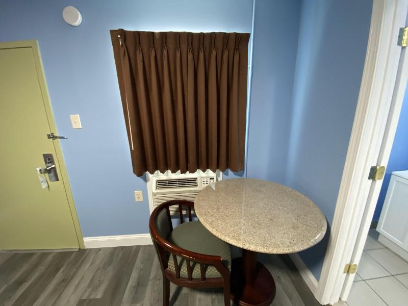 Red Carpet Inn And Suites image