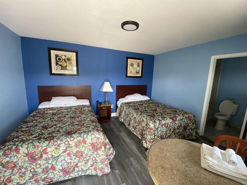 Red Carpet Inn And Suites image