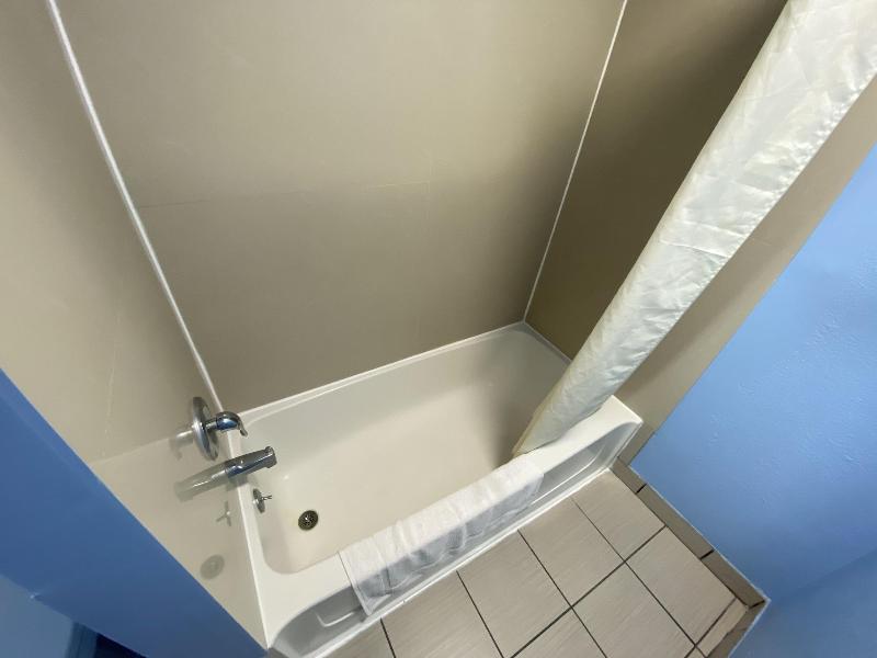 Red Carpet Inn And Suites image