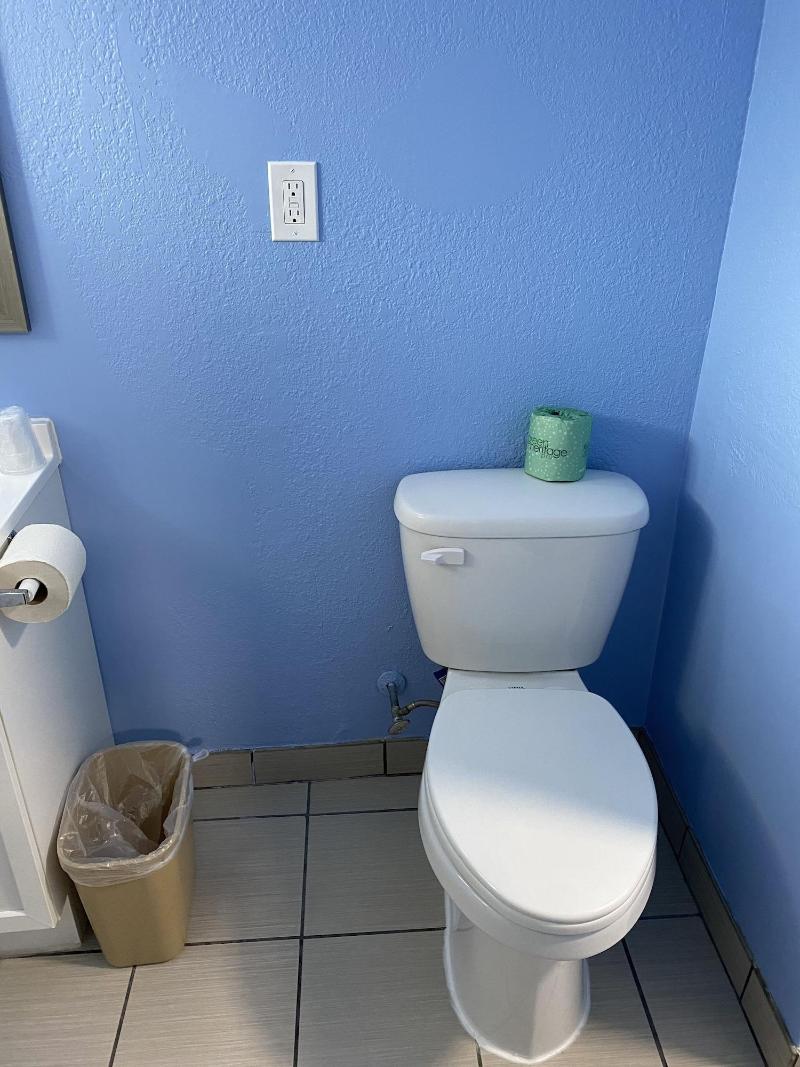 Red Carpet Inn And Suites image