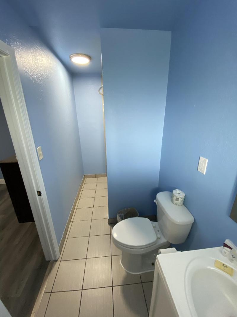 Red Carpet Inn And Suites image