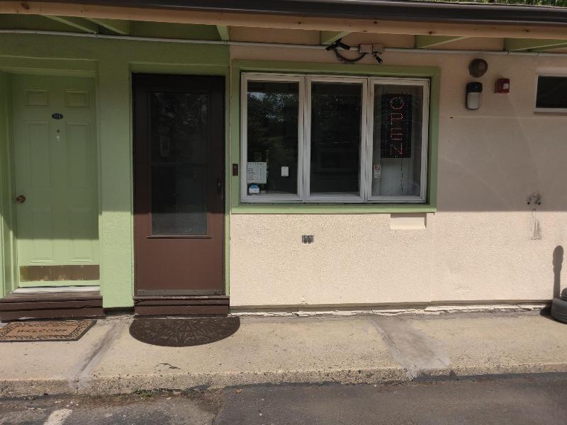 Hill Top Motel image