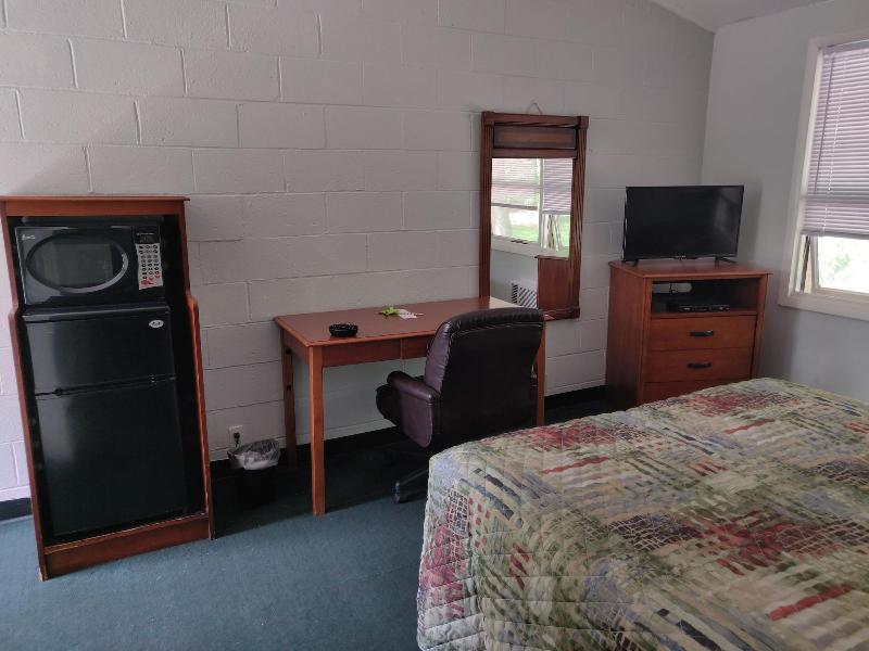 Hill Top Motel image