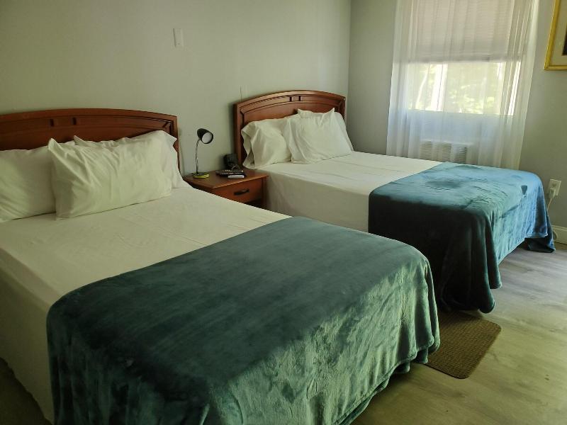 Hill Top Motel image