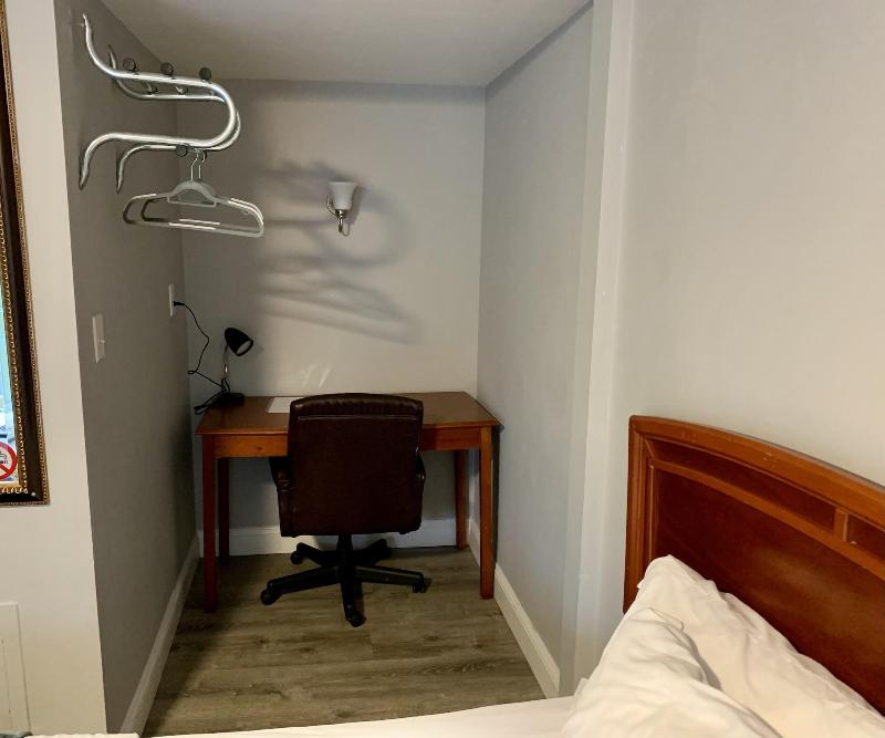 Hill Top Motel image