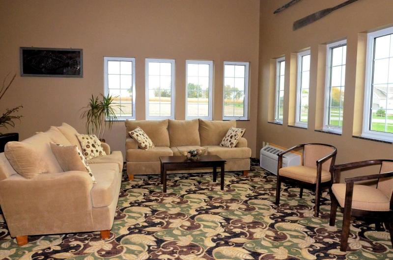 Cobblestone Inn and Suites - Lake View image