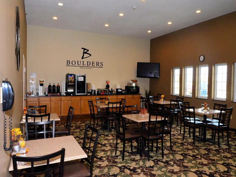 Cobblestone Inn and Suites - Lake View image 5