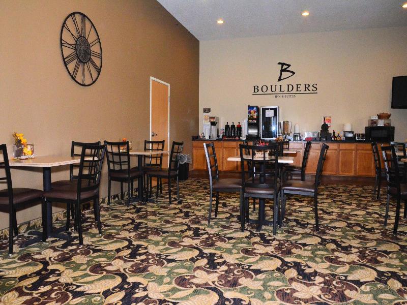 Cobblestone Inn and Suites - Lake View image 6