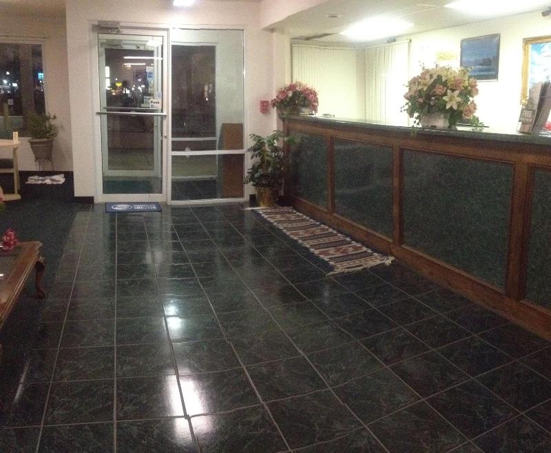 Garden Inn & Suites image
