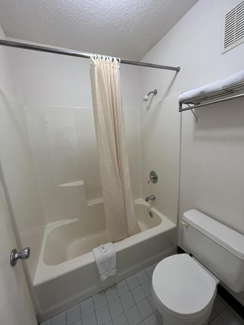 Garden Inn & Suites image