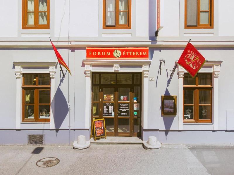 Forum Hotel image