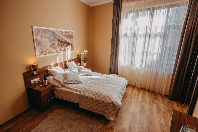 Forum Hotel image