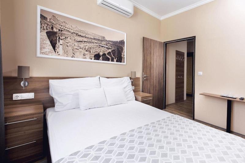 Forum Hotel image