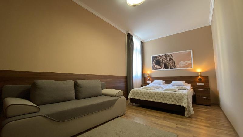 Forum Hotel image