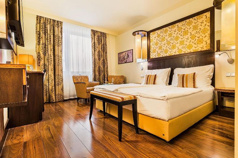 Hotel Savannah image
