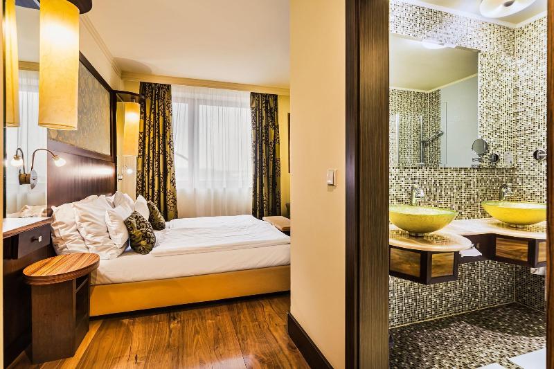 Hotel Savannah image