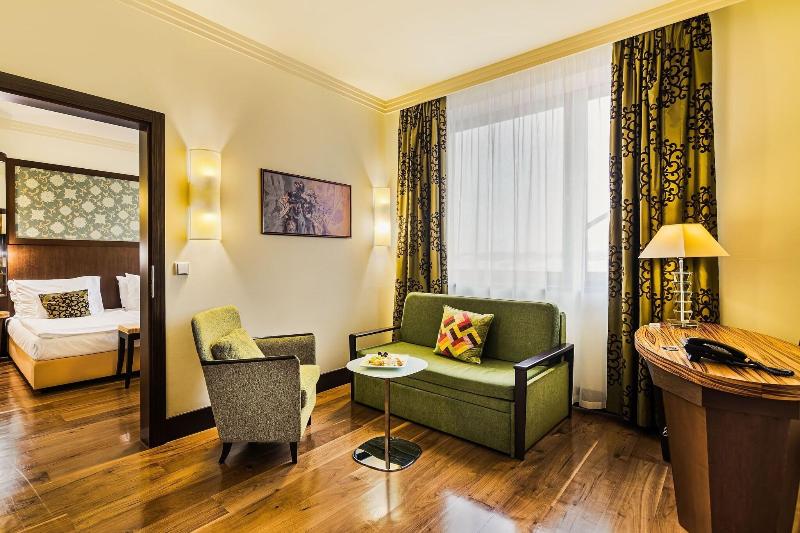 Hotel Savannah image