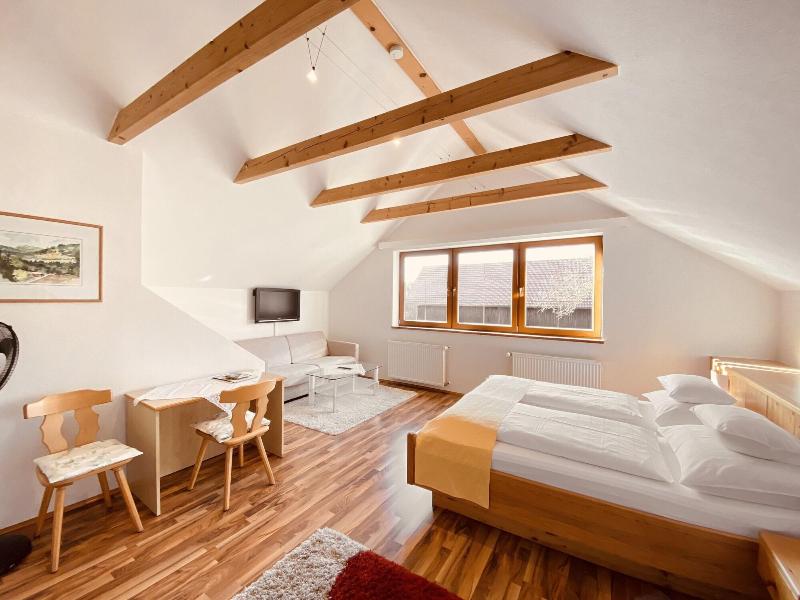 Gasthof Pension Moosmann image