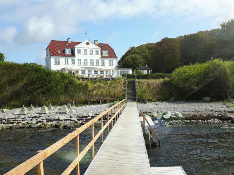 Strandhotel Røsnæs image