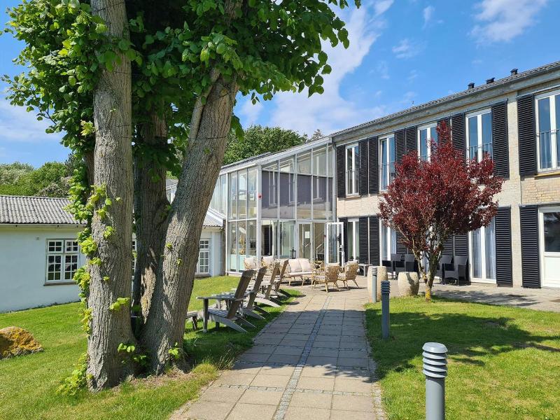 Strandhotel Røsnæs image