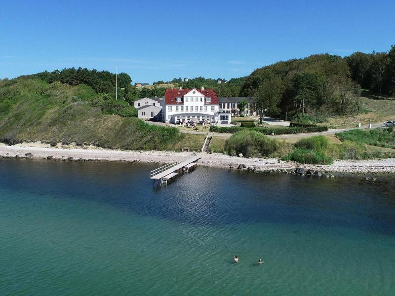 Strandhotel Røsnæs image
