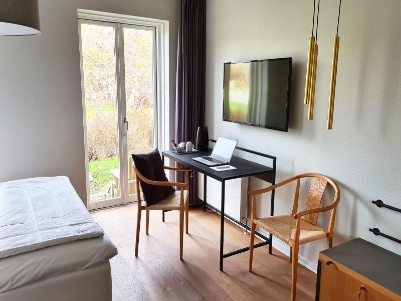 Strandhotel Røsnæs image