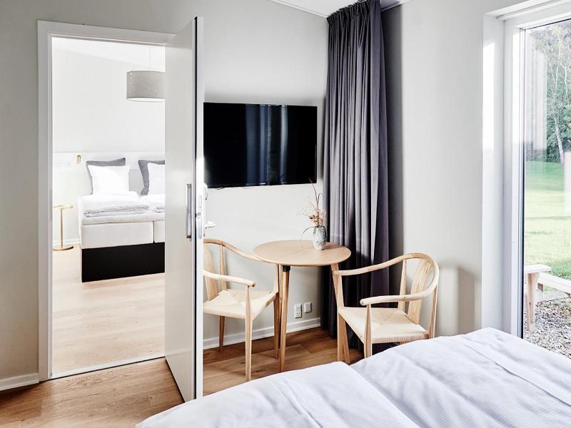 Strandhotel Røsnæs image