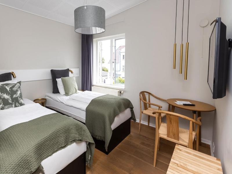 Strandhotel Røsnæs image