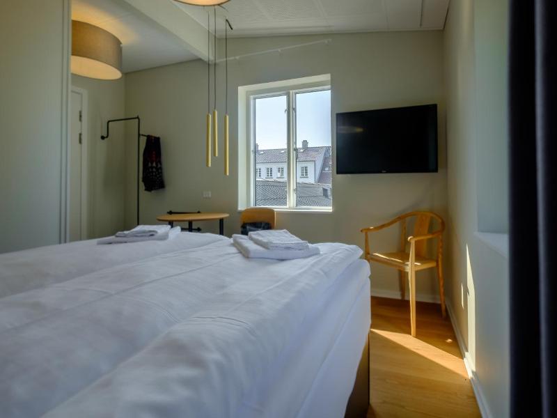 Strandhotel Røsnæs image