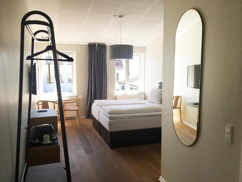 Strandhotel Røsnæs image