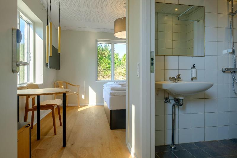 Strandhotel Røsnæs image