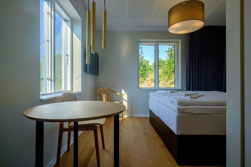 Strandhotel Røsnæs image