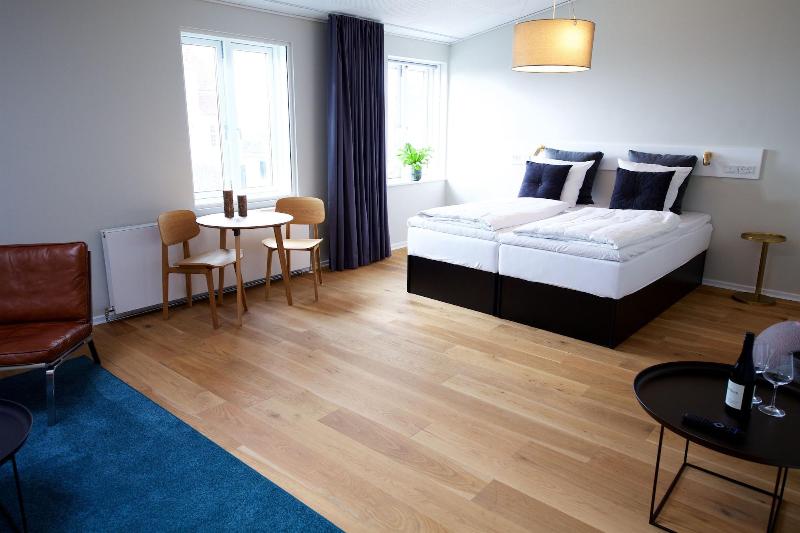 Strandhotel Røsnæs image