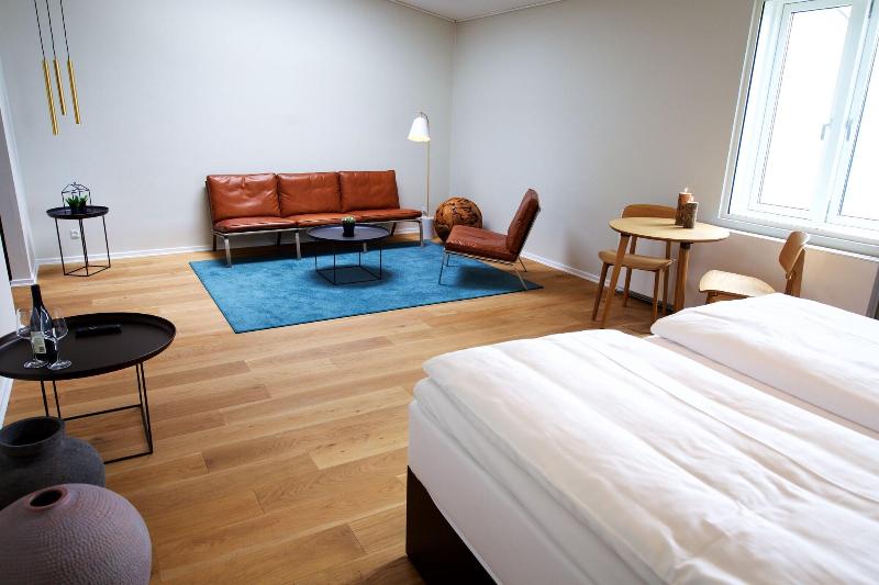 Strandhotel Røsnæs image