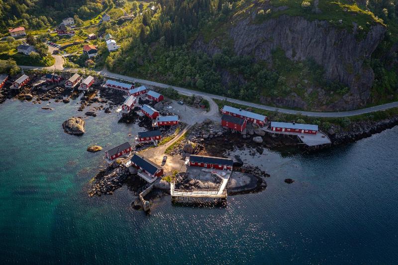 Lofoten Cottages image