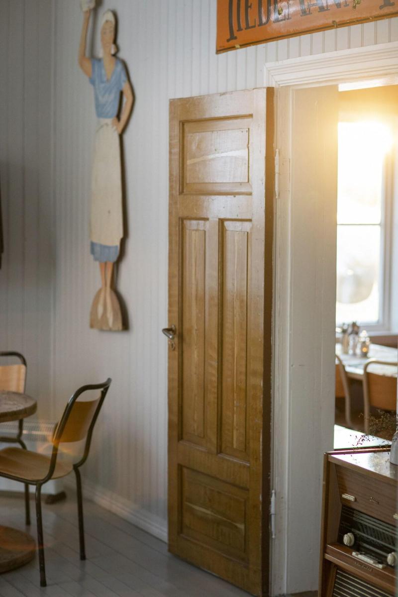 Lofoten Cottages image