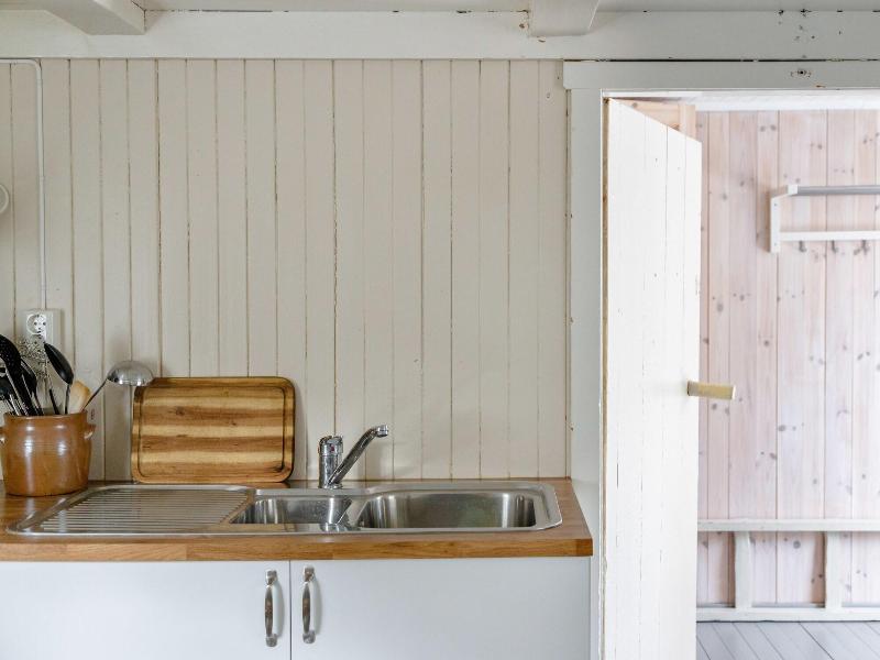 Lofoten Cottages image