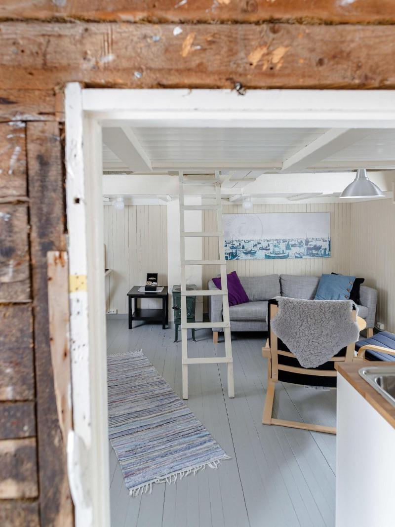 Lofoten Cottages image