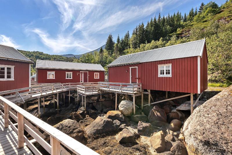 Lofoten Cottages image