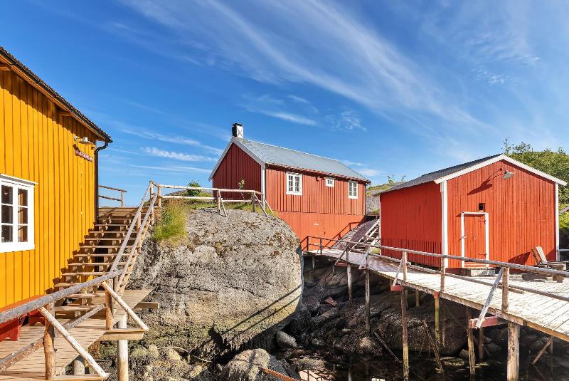 Lofoten Cottages image