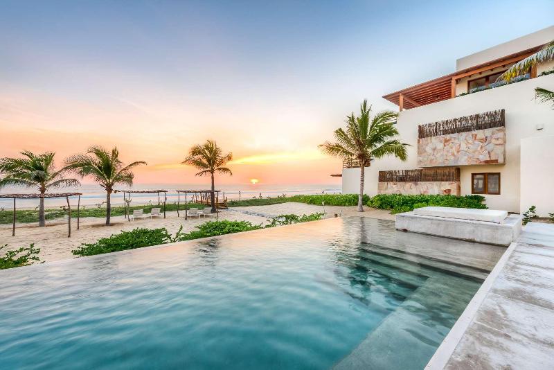 Marea Beachfront Villas image