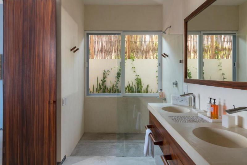 Marea Beachfront Villas image