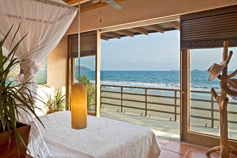 Marea Beachfront Villas image
